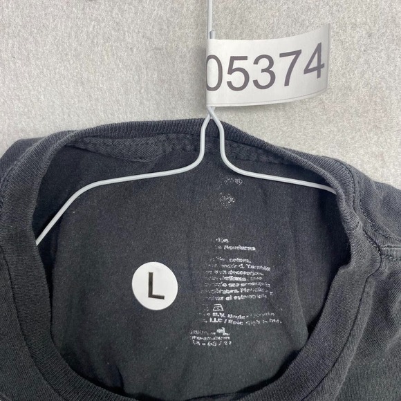 AC/DC Back In Black Band Tee Thrifted Vintage Style Size L - Picture 12 of 12